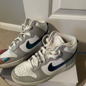 Nike Dunks